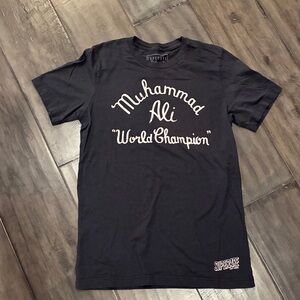 Superare x Muhammad Ali World Champion Graphic T-Shirt - Size Medium